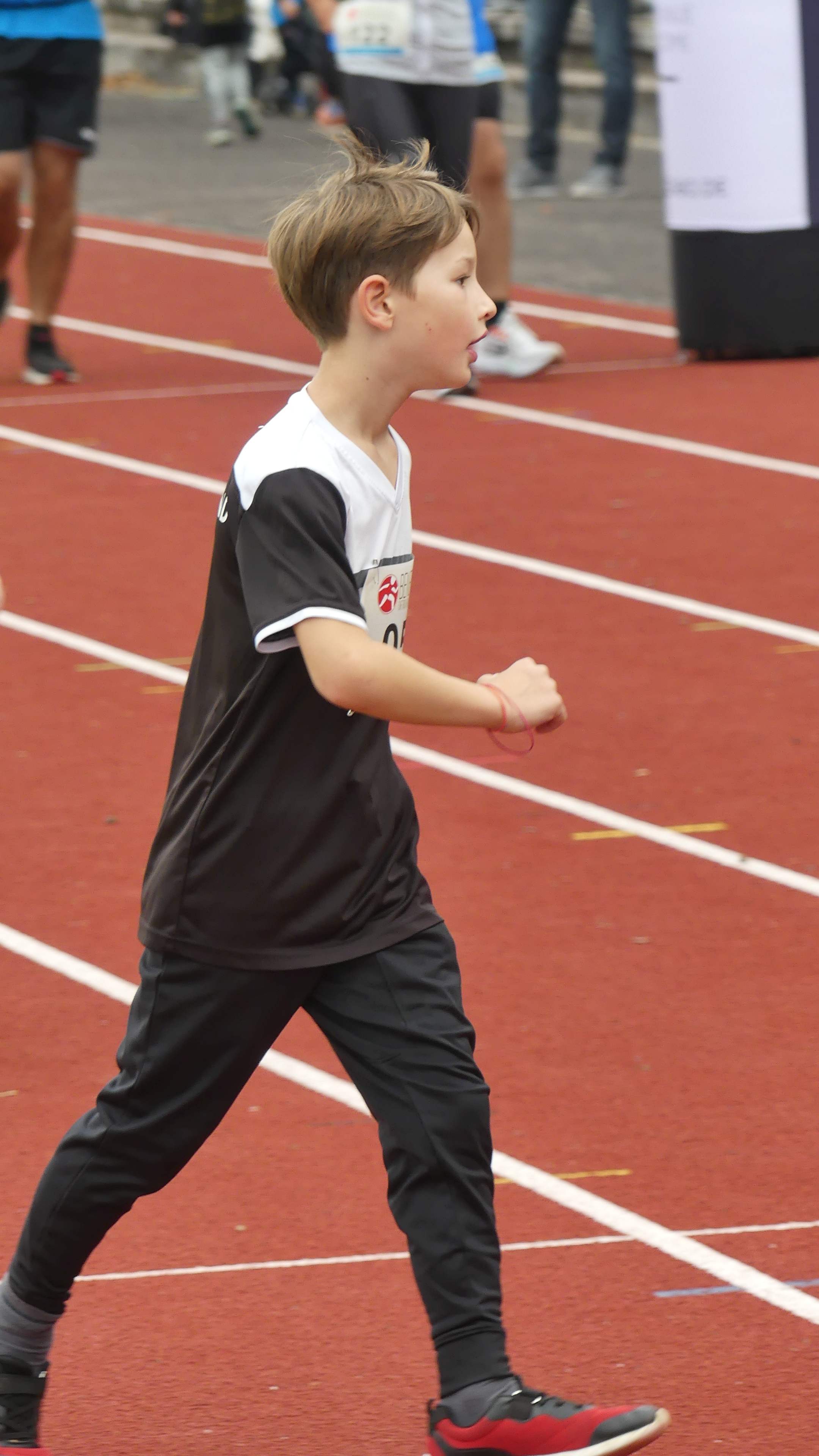 Bild vom 15. Benefizlauf im Jahr 2025. Dies ist das 113. Bild.